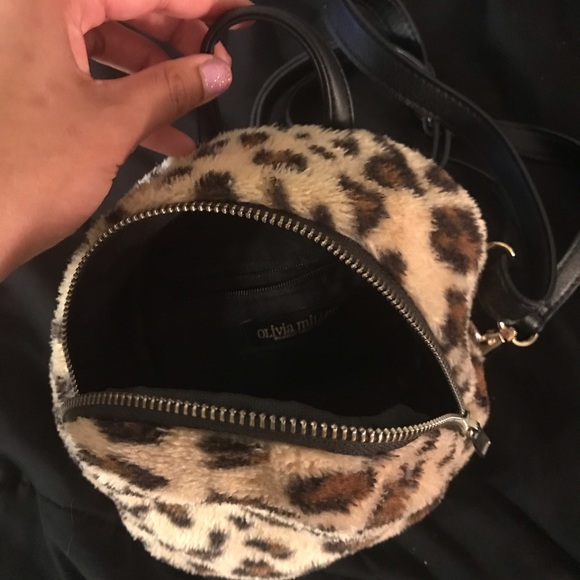 🐆🎒Cheetah Print Mini Backpack 🎒🐆 - Picture 4 of 7